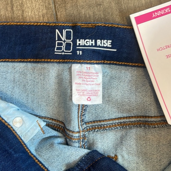 NWT HIGH RISE SKINNY STRETCH JEANS - Picture 5 of 5